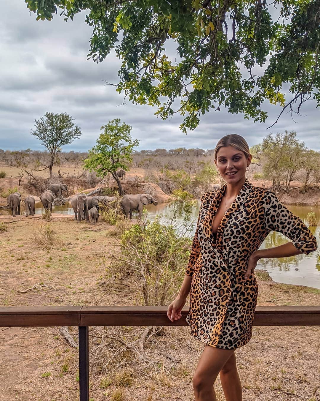 Ashley Jamesさんのインスタグラム写真 - (Ashley JamesInstagram)「if you think I'm the type of person who'd see a big group of elephants as an opportunity to take photos in a leopard print blazer dress from my own collection... then you'd be absolutely correct! 🐘 I'm wrapped up warm on the bus on my way to Lilah's house for lunch flicking through all my photos from last week. It feels like a distant dream! But I did want to show you my leopard print blazer dress... You can wear it as a dress as I've done here, or as a jacket. I haven't done any Black Friday deals this year, as I feel like there's already so much pressure to spend money this time of year. If you are on the hunt for clothes though, I'd love you to check my collection. The link is in my bio. 🐆❤️🥰 #AshleyJamesxLittleMistress #safari」12月1日 22時37分 - ashleylouisejames