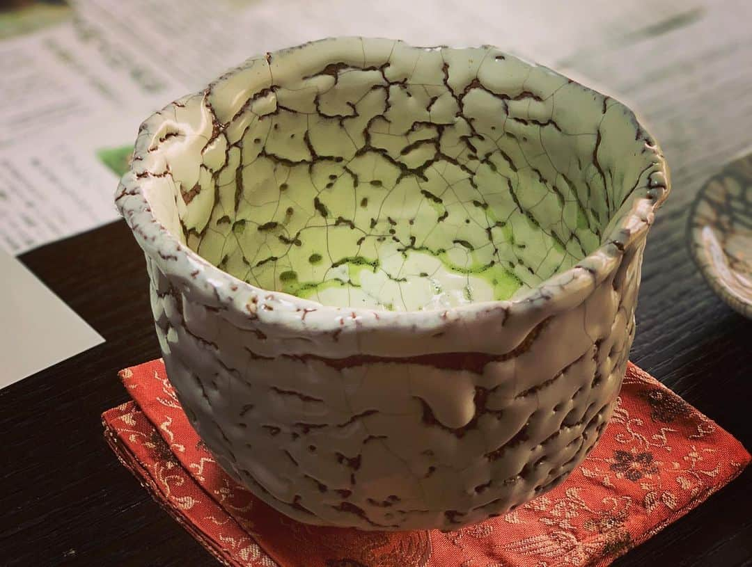 Rie fuさんのインスタグラム写真 - (Rie fuInstagram)「“Hagi”Yamaguchi, the land that spawned the last samurais who became the founding fathers of modern Japan. It’s also known for the earthy pottery, Hagi-Yaki. 吉田松陰と幕末の志士ゆかりの地、そして萩焼で有名な山口県の萩への旅。たった一泊で歴史と伝統工芸をたっぷり堪能できました。長州藩の伊藤博文らの留学先のイギリスの大学が、私が翻訳を学んだ大学で、時代を超えた繋がりを感じ、一番感動したのは吉田松陰が２年半しか教えなかったということ。今でも地元では小学生からその教えを学び、何百年も受け継がれる教育の素晴らしさを実感👩🏻‍🎓📚」12月1日 22時46分 - riefuofficial