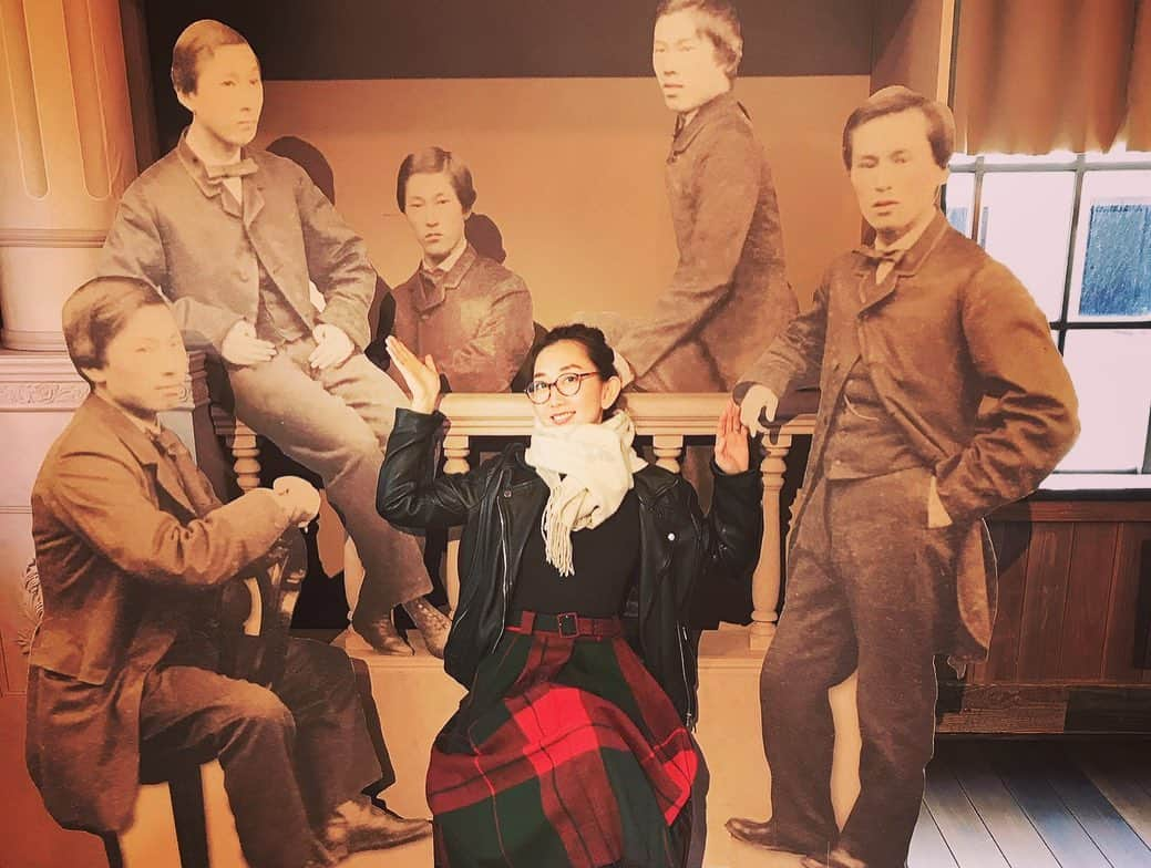 Rie fuさんのインスタグラム写真 - (Rie fuInstagram)「“Hagi”Yamaguchi, the land that spawned the last samurais who became the founding fathers of modern Japan. It’s also known for the earthy pottery, Hagi-Yaki. 吉田松陰と幕末の志士ゆかりの地、そして萩焼で有名な山口県の萩への旅。たった一泊で歴史と伝統工芸をたっぷり堪能できました。長州藩の伊藤博文らの留学先のイギリスの大学が、私が翻訳を学んだ大学で、時代を超えた繋がりを感じ、一番感動したのは吉田松陰が２年半しか教えなかったということ。今でも地元では小学生からその教えを学び、何百年も受け継がれる教育の素晴らしさを実感👩🏻‍🎓📚」12月1日 22時46分 - riefuofficial