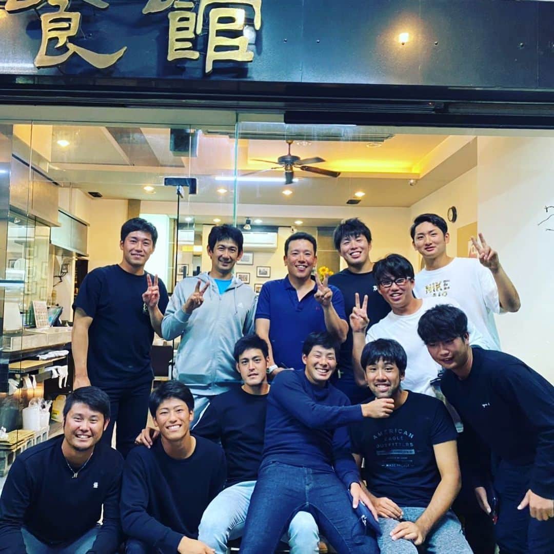 牧丈一郎のインスタグラム：「今日は台湾のメンバーで投手会でした！ 後半戦ピッチャー陣頑張っていきます！ #台湾#ウィンターリーグ#投手会」