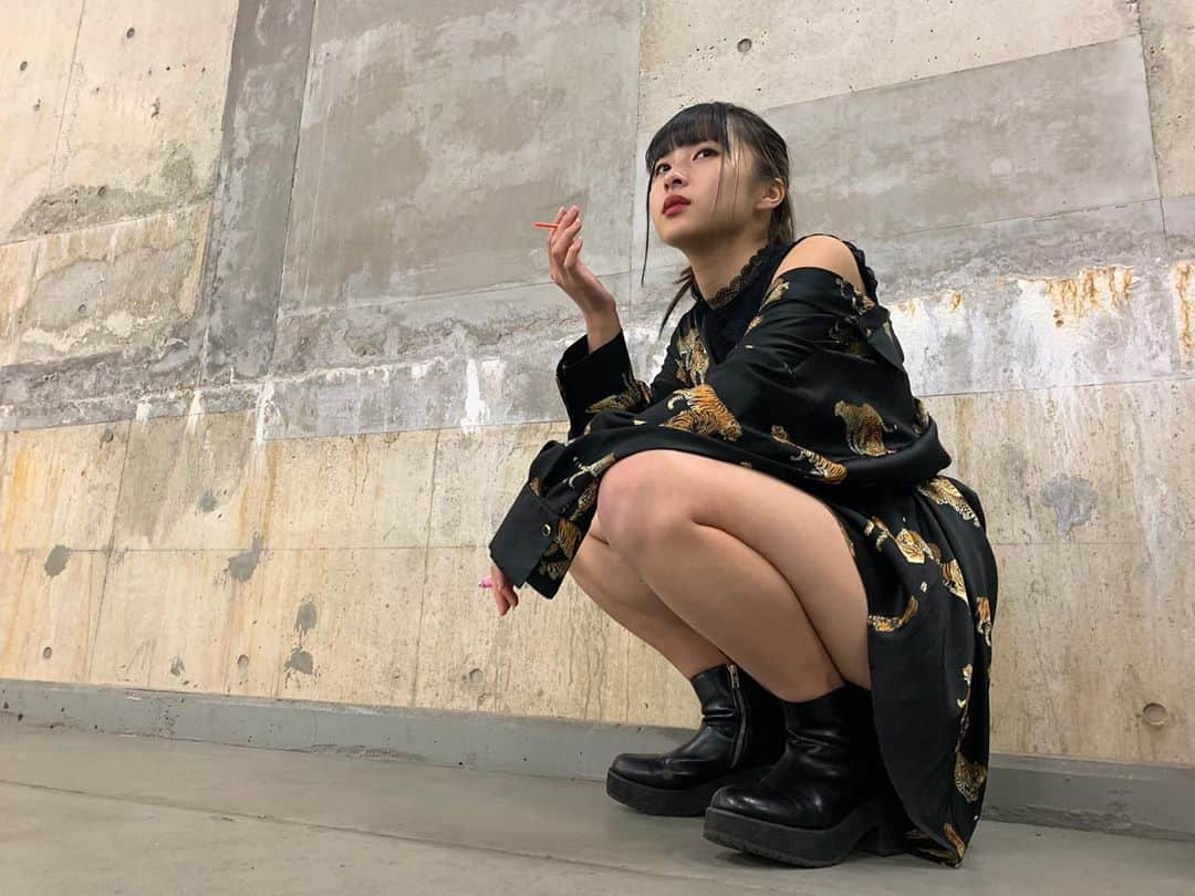 藤井優衣さんのインスタグラム写真 - (藤井優衣Instagram)「去年貰った靴ヘビロテなう👢 えまみね写真撮ってくれてありがとう❤︎ -  #tiger #zara #shoes #boots #jenasis #sexy #followme #ootd #instafashion #japanesegirl #japaneseidol #kissbee #youtuber #youtube #urakiss #balloon」12月1日 22時52分 - fu_0o0