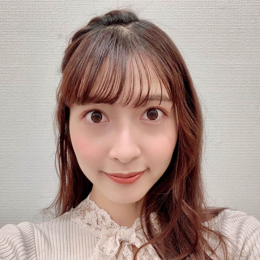 のインスタグラム：「#DAILY9 . 今夜もよろしくお願いします！ #グローバー さん #塚本清彦 さんと お届けいたします☺️ モンスター級の選手にご注目ｗ . #NBARakuten #NBA」