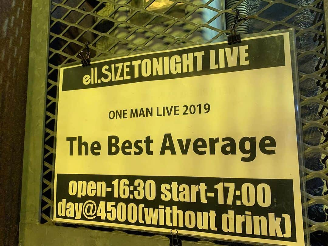 りょーたさんのインスタグラム写真 - (りょーたInstagram)「2019.12.1  The Best Average  ONE MAN LIVE 2019 終わっちゃったーー。🥺 ・ ・ ・  とてもとても最高の一日を作れたかなと思います。多くは語りません。来てくれた人には伝わってたら嬉しいな！！来てくれたみんな本当にありがとう☺️✨ ・ ・ ・ ・ 自分らのためにケーキを差し入れしてくださった方がいたんだけど、似てる？🎂笑 すごいよねええ、他にもたくさんのパワーをありがとう😭✨俺らも元気をもらえたし、やっぱりライブって素敵な機会だなと思った！  またすぐワンマンやるからね！！！ 必ずみんなきてね（笑） ・ ・ ・ ・ ・ ・  #被写体 #ポートレート #被写体募集 #ポートレートモデル #モデル募集 #instagood  #l4l #followme #followforfollowback #サロンモデル #サロンモデル募集 #カメラ好きな人と繋がりたい #お洒落さんと繋がりたい #fashion #ファッションスナップ #ファッション #ファインダー越しの私の世界 #ファインダー越しの世界 #likeforlikes #like4likes #likeforfollow #バンド好きな人と繋がりたい #音楽好きと繋がりたい #邦ロック好きな人と繋がりたい #大須 #ellsize #ライブハウス #ベスアベ #thebestaverage #りょた服」12月1日 23時08分 - mvyalggkadeg