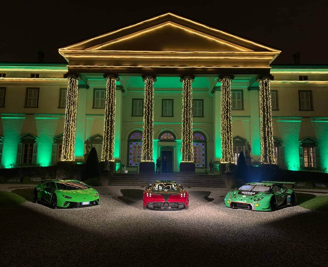 パガーニ・アウトモビリのインスタグラム：「Again this year, together with @grangaladinatale to support a very, very good cause. Thanks to all the beautiful people who made this possible!  #pagani #huayra #GGN19」