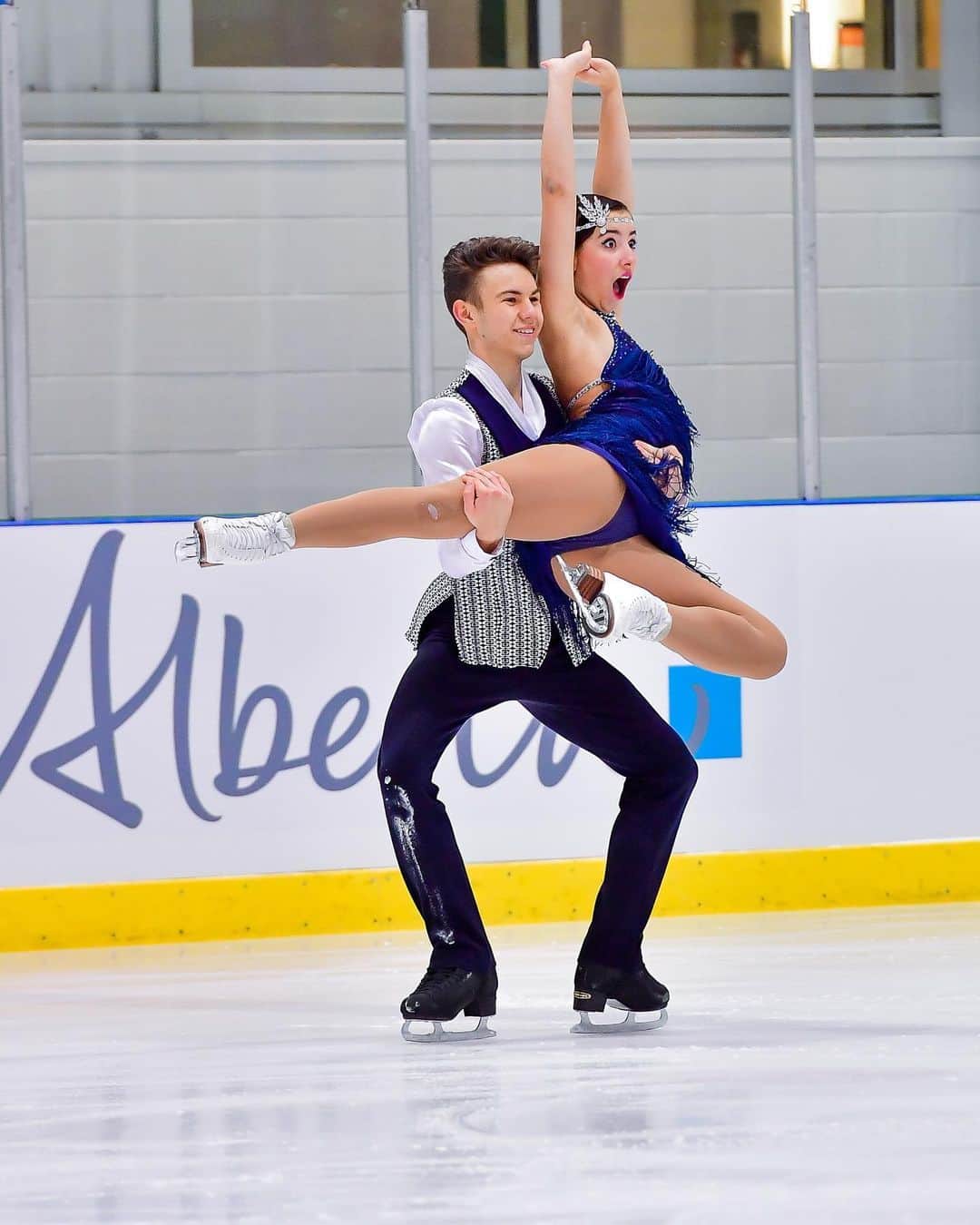 Skate Canadaさんのインスタグラム写真 - (Skate CanadaInstagram)「Pre-novice ice dance final results / Résultats finaux de danse sur glace pré novice : 🥇Emma Yu/Daniel Yu (AB/NWT/NT) 80.18 🥈Abigail Jackson/Christian Nainer (ON) 74.58 🥉Catharina Tibau/Nicholas Grozdanovski (ON) 73.74 #Challenge20 #Défi20 #CreatingHistory #CréerlHistoire 📷 @danielleearlphotography」12月1日 23時48分 - skate_canada