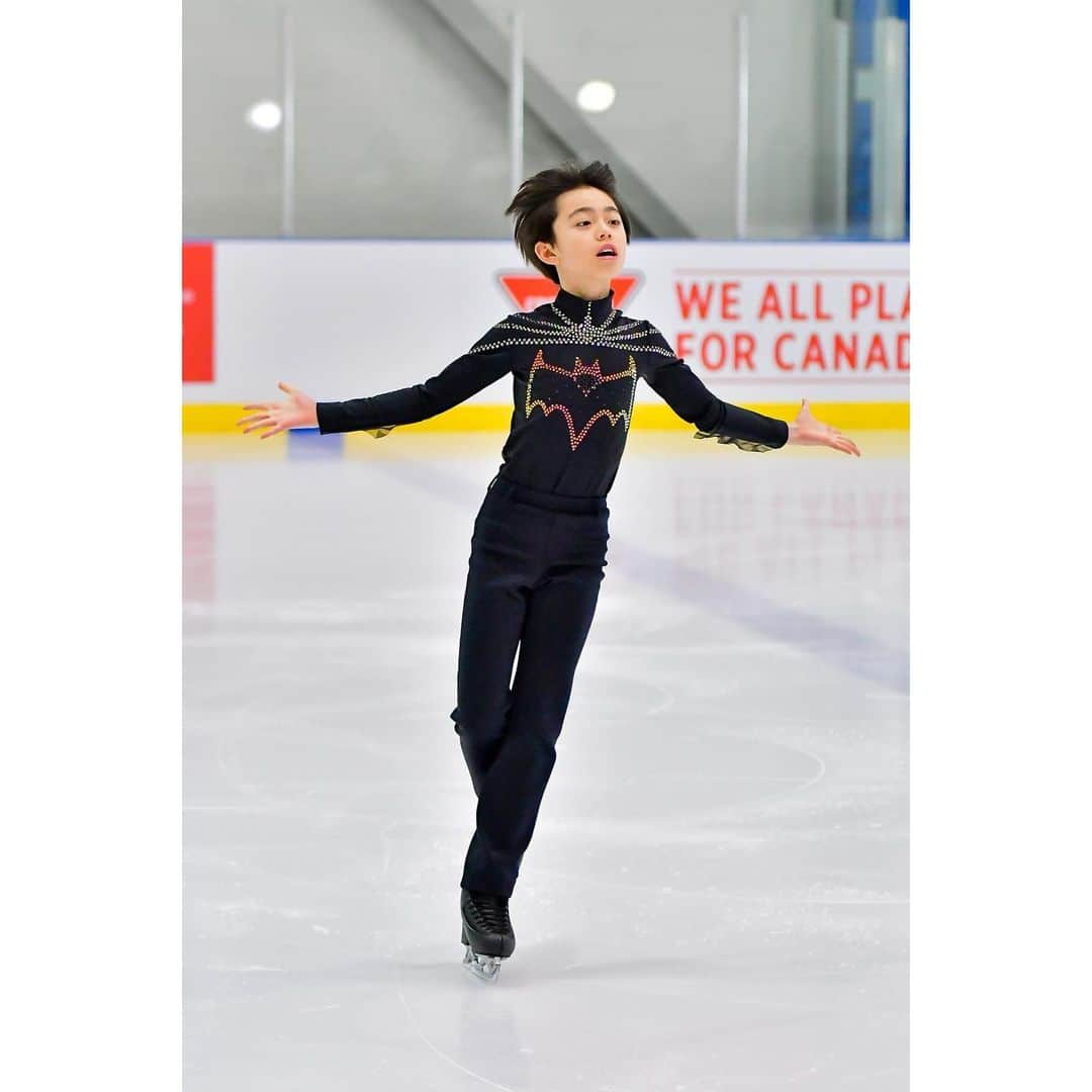 Skate Canadaさんのインスタグラム写真 - (Skate CanadaInstagram)「Pre-novice men final results / Les résultats finaux hommes pré novice: 🥇Grayson Long (ON) 106.25 🥈Anthony Paradis (QC) 101.51 🥉Noah Lim (ON) 84.84 #Challenge20 #Défi20 #CreatingHistory #CréerlHistoire 📷 @danielleearlphotography」12月1日 23時52分 - skate_canada