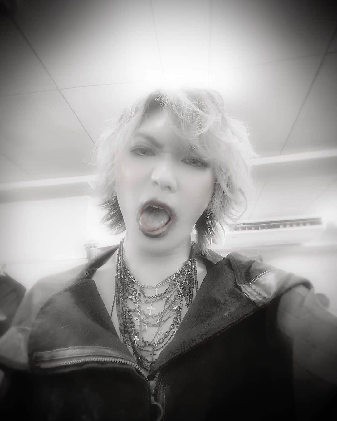 鋲のインスタグラム：「ライブ前のわたくし！」