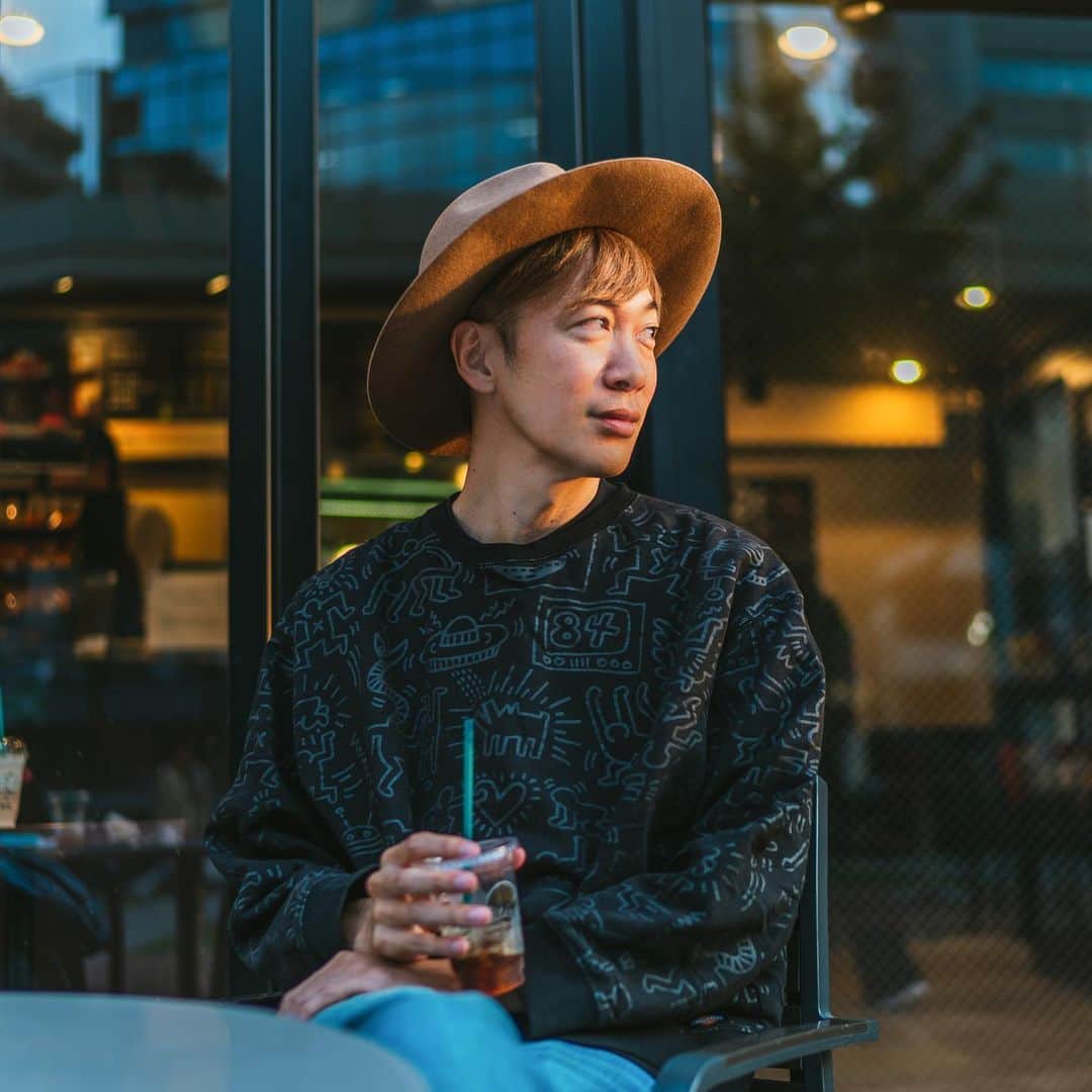 DJ U-ICHIのインスタグラム：「12月です。 寒さとクリスマス感と年末感と、 来年感と… 色んなことを思う月。 今月もハッピーに！ そうすれば、 2019年も2020年に向けても！ 良くなる。 と、信じていきましょ。  _________________________________ #dj #djlife #djstyle #fourthirty  #tokyocameraclub #autumn  #streetphotography #sonya7riii  #portraitvision #portraitfestival  #portraitpage #portraitmood  #moodyportraits #ourportraitsdays  #lifeportraits _________________________________ 📸 @yuta_photo_0823」