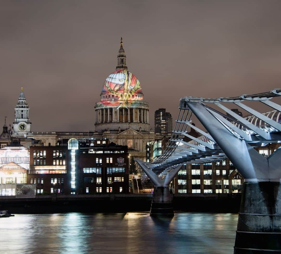 テート・ギャラリーさんのインスタグラム写真 - (テート・ギャラリーInstagram)「TONIGHT is the last chance to glimpse #WilliamBlake's epic 'Ancient of Days' projected on to the dome of St. Paul's cathedral, on a scale the artist had always dreamed of ⚡💭 Catch the final projection tonight from 4.30-9pm. ⠀⠀⠀⠀⠀⠀⠀⠀⠀⠀⠀⠀⠀⠀⠀⠀⠀⠀⠀⠀⠀⠀ + See Blake's painting a little closer up in the artist's largest show for a generation​, now open at Tate Britain.」12月2日 0時36分 - tate