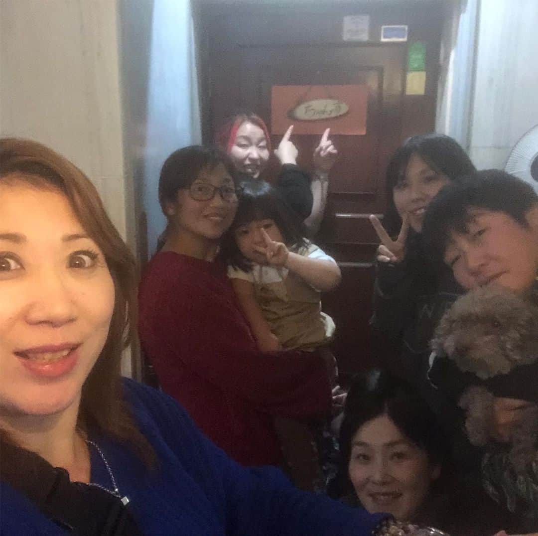 二上美紀子（GAMI）さんのインスタグラム写真 - (二上美紀子（GAMI）Instagram)「長い1日が終わりましたー  皆さんありがとうございました！  お寿司がねー 美味しくて参った！  ただ寿司を握る人 ブログにも書きますが、お家で、会社で、お寿司食べたいなーとおもたら連絡下さい！  #ただ寿司を握る人 #wavepro」12月2日 0時58分 - mikikofutagami