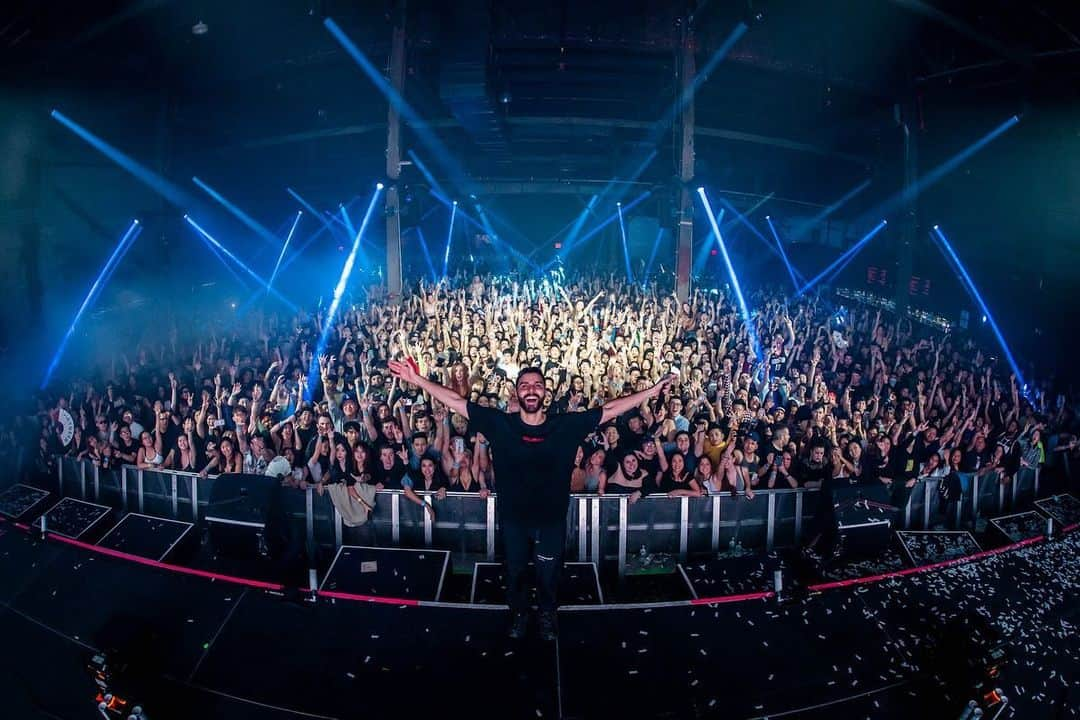 R3habさんのインスタグラム写真 - (R3habInstagram)「New York thank you for an incredible show 🔥🔥 ⁣ ⁣ #SOLDOUT #NEWYORKNEEDSR3HAB」12月2日 1時01分 - r3hab