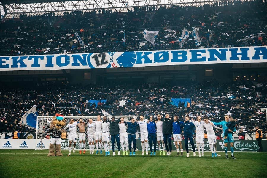 ピエール・ベングトソンさんのインスタグラム写真 - (ピエール・ベングトソンInstagram)「Nothing better than a derby win!! 💪⚪️🔵」12月2日 1時21分 - pierrebengtsson