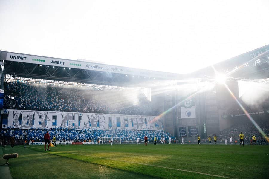 ピエール・ベングトソンさんのインスタグラム写真 - (ピエール・ベングトソンInstagram)「Nothing better than a derby win!! 💪⚪️🔵」12月2日 1時21分 - pierrebengtsson