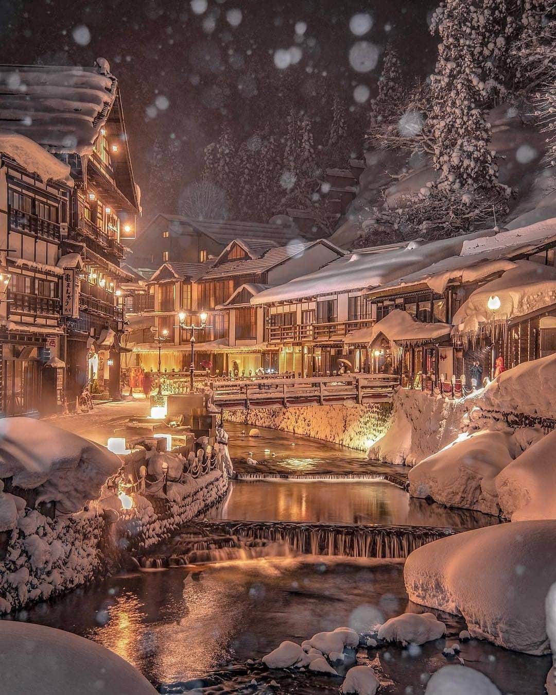 Canon Photographyさんのインスタグラム写真 - (Canon PhotographyInstagram)「Magical winter scenes captured in Japan. How beautiful is that?  Photography | @nao_____ya #japan #winter #snow #snowflakes #snowfall #cold #coldweather」12月2日 1時58分 - cpcollectives