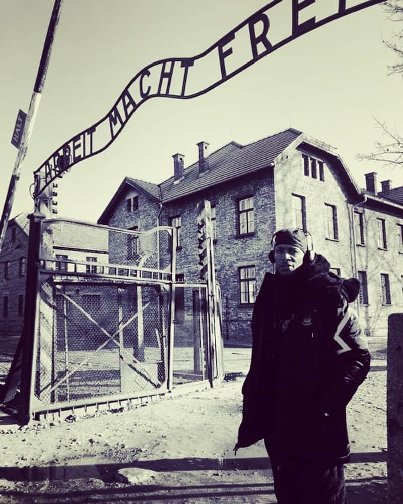 レイ・アレンのインスタグラム：「We aren’t called to be a judge; we are called to be a witness. #auschwitzbirkenau #oswiecim #poland」
