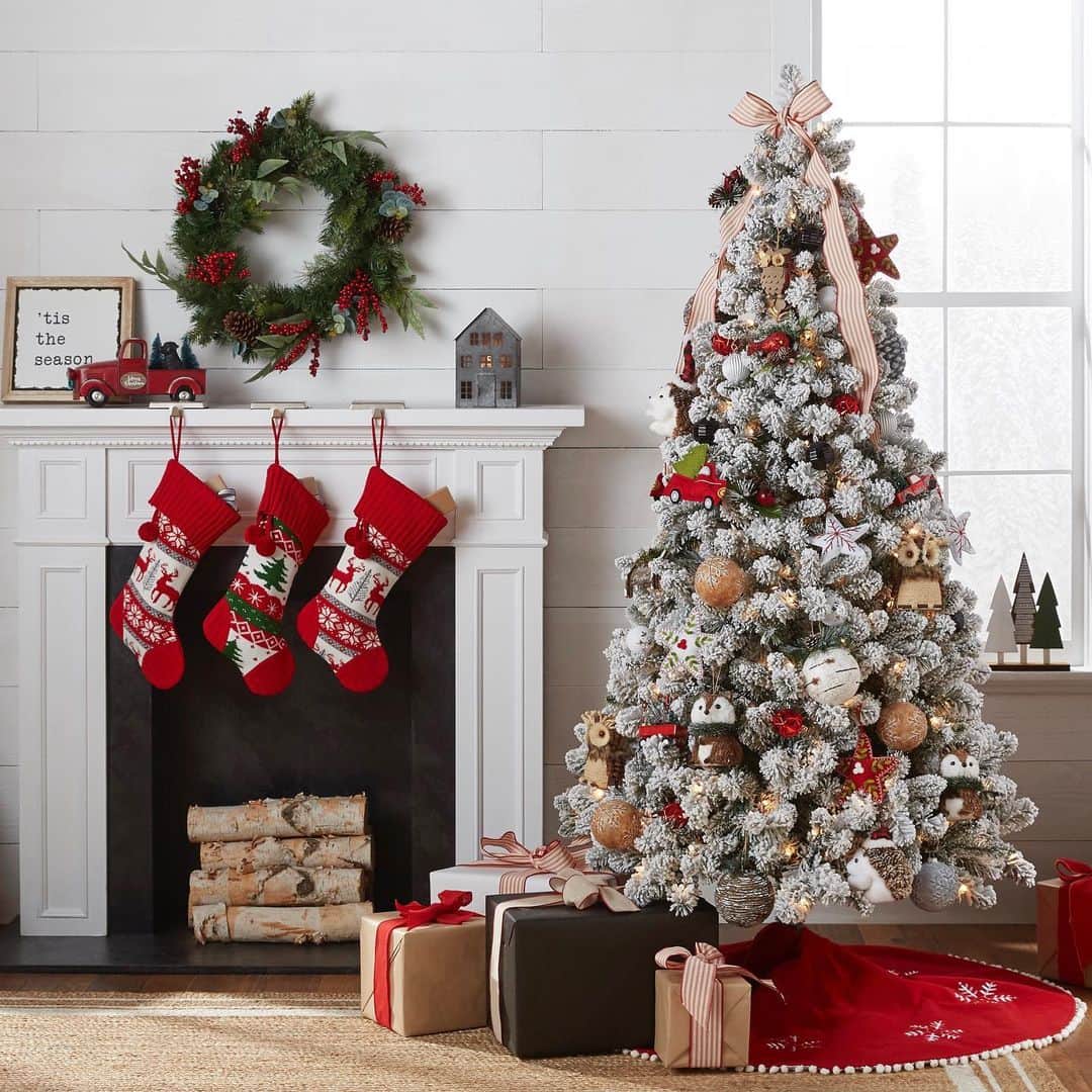 Wal-Mart Stores, Incさんのインスタグラム写真 - (Wal-Mart Stores, IncInstagram)「Getting those holiday feels? From 🏠 decorations to 🍪 decorations, we’ve got everything you need. #WalmartHome」12月2日 2時15分 - walmart