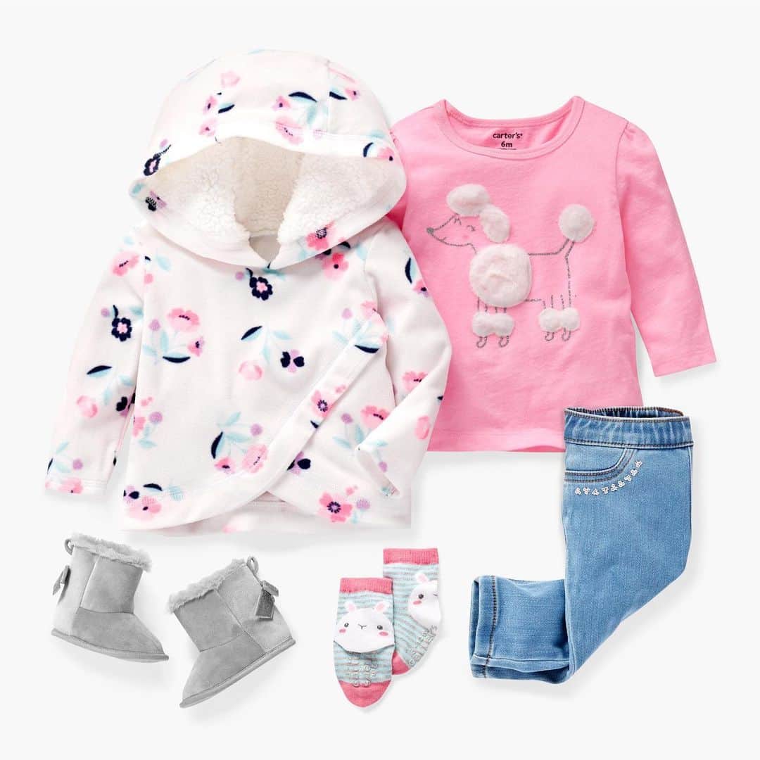 のインスタグラム：「All the coziest, softest fleece outfits will get you all the “thank yous” and “I love yous” 💗🌥🐑 #cozyfleece #babygirl #lovecarters」