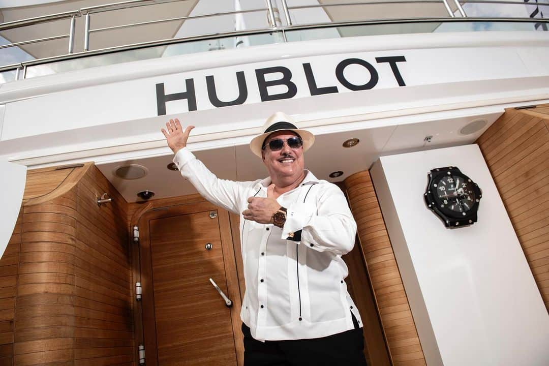 ウブロさんのインスタグラム写真 - (ウブロInstagram)「🇦🇪 Amazing weekend on the #Hublot Yacht celebrating the last Grand Prix of the season in #AbuDhabi. 🏁 With @ricardoguadalupe @hublotmea @dt_tedeschi @treysongz @rovazzi @mft07 @carloscarlitofuentejr @djteddyomusic.」12月2日 2時27分 - hublot