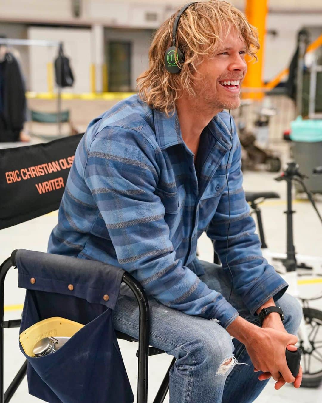 のインスタグラム：「This is what it looks like to wear you heart on the outside. Thank you to everybody that has supported this show from the beginning. We wouldn't be here without every one of YOU. Thank you to the cast and crew and amazing producers for giving me the opportunity to write our 250th episode with my friend and brother @babarpeerzada. We got to explore some dark themes - But in the words of Frank Military, "within darkness our light shines brightest" -- The desperate search through the chaos for identity in human connection, family, and ultimately love. Thank you to @ncisdir who shot 104 scenes in 7 days under impossible circumstances. You are the best of us. #ncisla #ncislafamily #ncislafamilia #episode250 #mother #teamworkmakesthedreamwork #tonight #sunday #cbs」