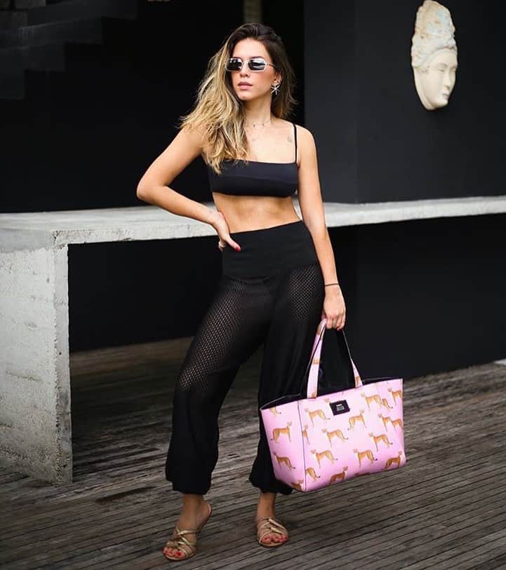 Schutzのインスタグラム：「WEEKEND VIBES ✨ #inmyschutz」