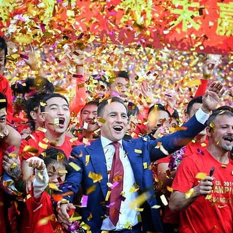 ファビオ・カンナヴァーロさんのインスタグラム写真 - (ファビオ・カンナヴァーロInstagram)「Photogallery 📷 Champion of 2019 CSL 🏆 Guangzhou Evergrande vs Shanghai Shenhua 3-0 #guangzhou #evergrande #shanghai #shenhua #china #CSL #2019 #CSL2019 #superleague  #nevergiveup (staff)」12月2日 4時27分 - fabiocannavaroofficial