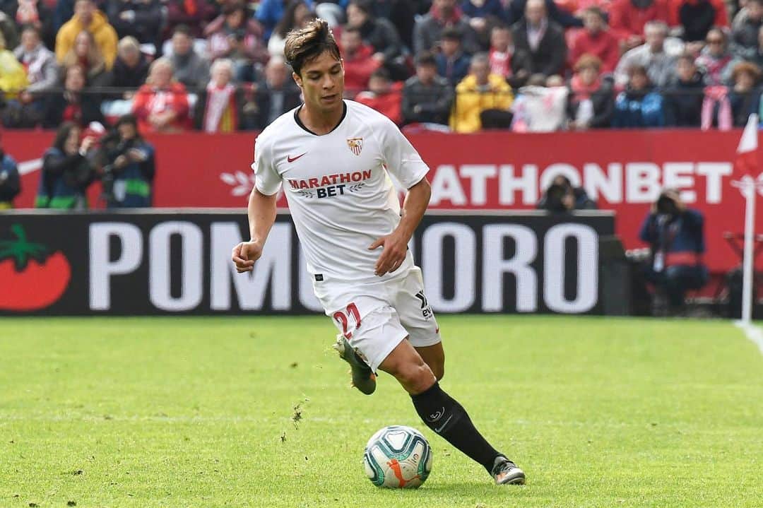 オリベル・トーレスのインスタグラム：「Victoria importante hoy! Grande equipo! Seguimos juntos 😀💪🏼 #WeAreSevilla」