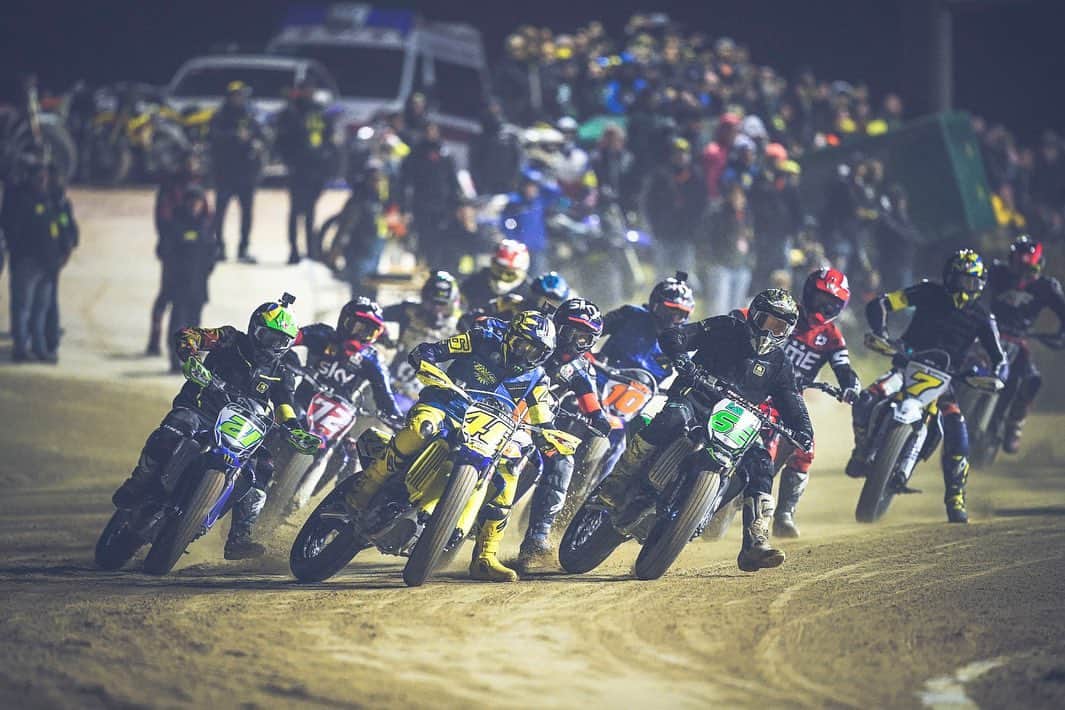 バレンティーノ・ロッシのインスタグラム：「100 km dei Campioni 2019  Saturday,Americana Race 📸 @falex79 @gambutiphoto」