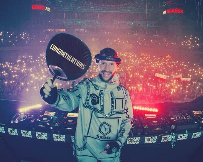 ドン・ディアブロさんのインスタグラム写真 - (ドン・ディアブロInstagram)「Making dreams reality 🖤🇵🇱 #Congratulations」12月2日 5時33分 - dondiablo