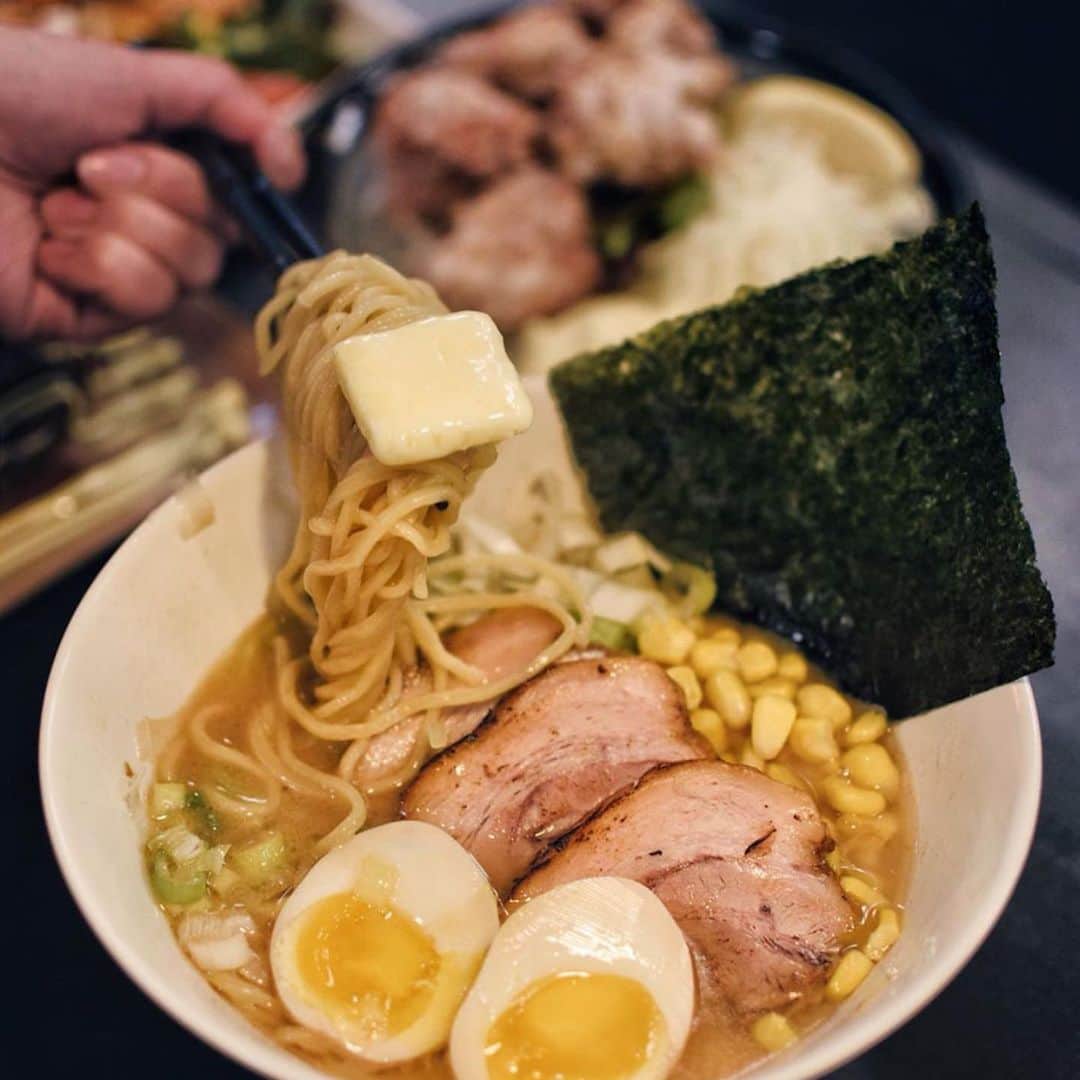 Koyukiさんのインスタグラム写真 - (KoyukiInstagram)「#repost @foodlees ・・・ 🍜 5 x $20 GIFTCARD GIVEAWAY 🍜 It’s getting chilly out there and we know you need some ramen to warm you up 😉 Luckily, 5 of you will be able to win a meal (and then some!) from @koyukiramen 🎉 While they are known for their butter and corn miso ramen, we tried a bunch of other dishes and particularly enjoyed their cha shu plate and nori mayo 🤤 • To enter this giveaway: 1️⃣ LIKE this post 2️⃣ FOLLOW @foodlees and @koyukiramen 3️⃣ TAG a ramen lover in the comments below (unlimited entries, but only unique tags will be counted) ⭐️ SHARE this post on your story for 10 bonus entries (remember to tag us so we can see!) • CONTEST ENDS DECEMBER 4 2019 (11:59 PM) GOOD LUCK! • Four winners will be chosen randomly and announced on our Instagram stories. As per Instagram rules, we must mention that this is no way sponsored, administered, or associated with Instagram, Inc. By entering, entrants confirm that they are 13+ years of age, release Instagram of responsibility, and agree to Instagram’s term of use.  Thank you @foodlees for having us」12月2日 5時52分 - koyukikitchen