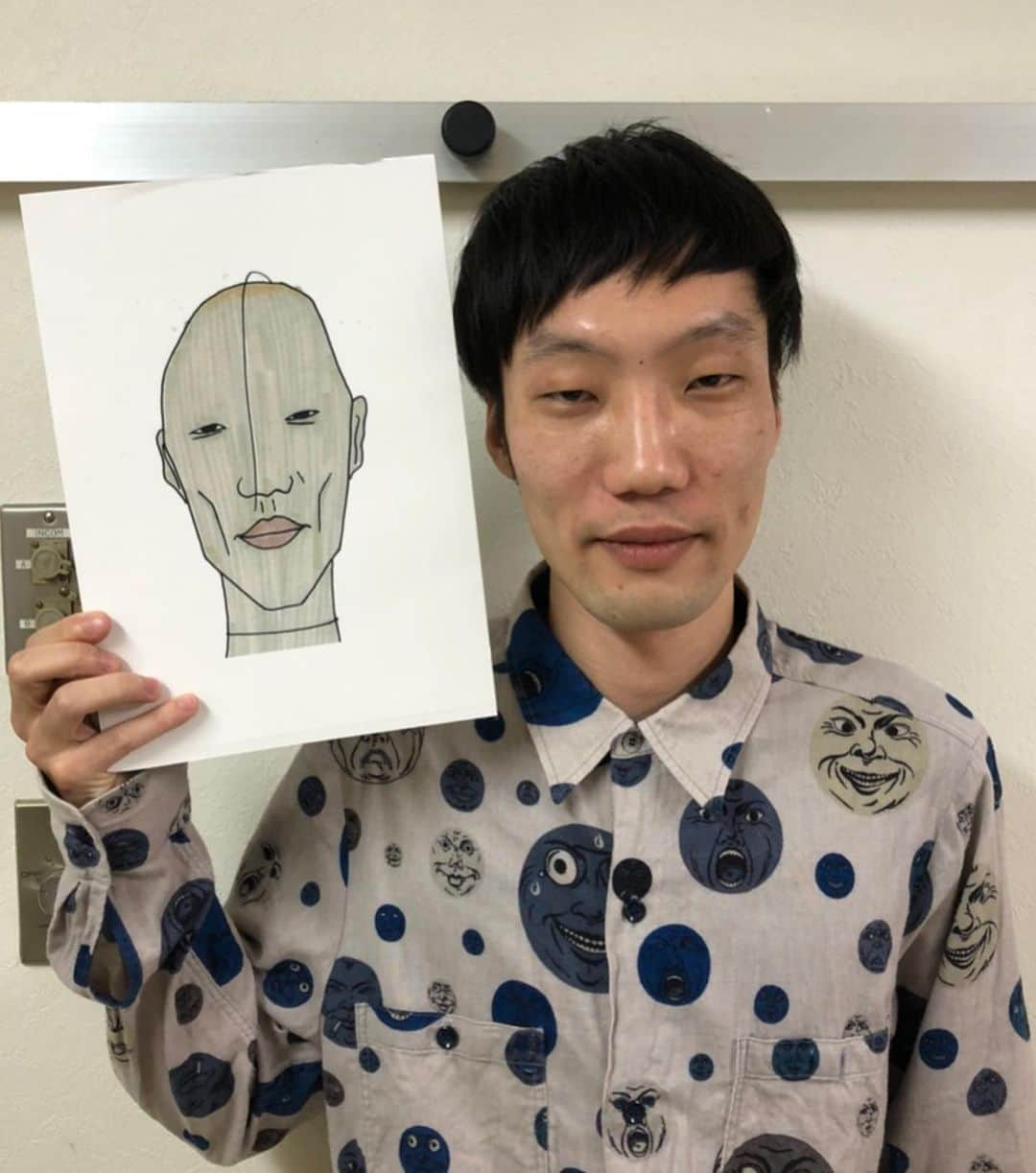 kento fukayaさんのインスタグラム写真 - (kento fukayaInstagram)「【さえない似顔絵91】 男性ブランコ 平井  #さえない似顔絵 #似顔絵 #イラスト #お笑い #芸人 #よしもと漫才劇場 #やさブラ段 #男性ブランコ 平井 #やさブラ段でポスター依頼してくれた #めちゃ嬉しい #寝るかネタを作るしか出来ない男 #お笑いの才能を得た代わりに #顔面の能力を全て失った男 #なのに時々美しい女性のオーラを出す時がある #東京行ったら泊まらせてくれる #ありがとう #kentofukaya」12月2日 15時39分 - kento1989