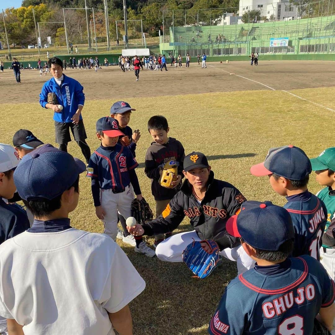 読売巨人軍さんのインスタグラム写真 - (読売巨人軍Instagram)「#香川県さぬき市 #野球教室 #オリックス #海田智行 投手 #小田裕也 選手 #ロッテ #吉原正平 用具補佐兼BP #小林誠司 選手 #日本生命野球部 OB #巨人 #ジャイアンツ #giants #読売ジャイアンツ」12月2日 15時56分 - yomiuri.giants