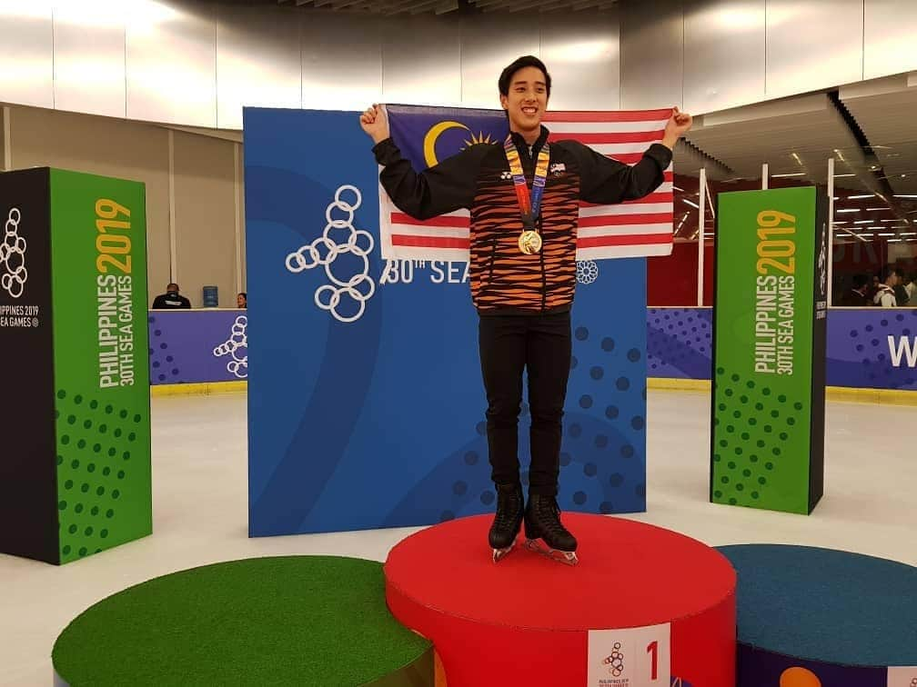 ジュリアン志傑乙さんのインスタグラム写真 - (ジュリアン志傑乙Instagram)「Extremely happy to be able to contribute to Team Malaysia's gold medal tally at the 30th SEA Games in Manila! Thank you so much to everyone who supported whether it was from home, or at the arena. Really do appreciate every single one of you. It was also very exciting to see that figure skating is growing and improving in the South East Asian Region. The competition gets tougher and tougher every year and that's a good sign of development! Could not have done it with out all of you! Malaysia Boleh! TEAM MALAYSIA 💪🏼🇲🇾 . . . . . . . . . . . . . . . .  photo credit : Tristan Tamayo from Inquirer.Net #SEAGAMES2019 #Manila #phillipines #SMMegaMall #iceskating #figureskating #sports #athlete #SouthEastAsia #TeamMAS #TeamMalaysia #luncurais #sports #HarimauMalaysia #malaysiantiger」12月2日 15時57分 - julianyeeee