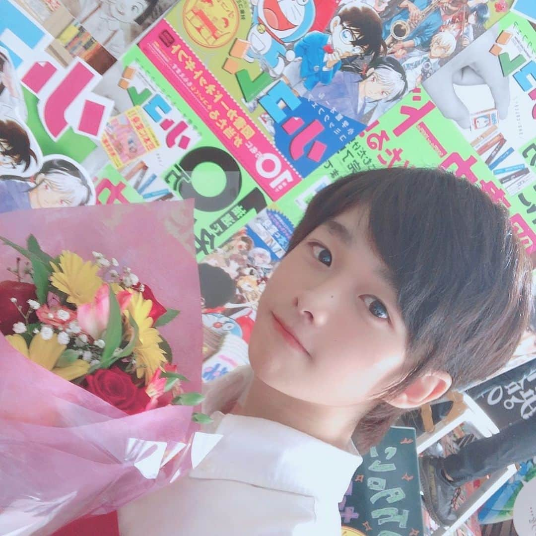 黒田照龍のインスタグラム：「この度小学館さんのCMに出演させて頂く事になりました！ 初挑戦なので色々緊張した事もありましたが優しい監督さんと暖かい現場スタッフさん達のおかげで楽しみながらパッションで無事撮影も終えられました(✧σωσ) 勢いのあるCMになってると思うので皆さんぜひ見て下さい！ #小学館 #青春高校3年c組」