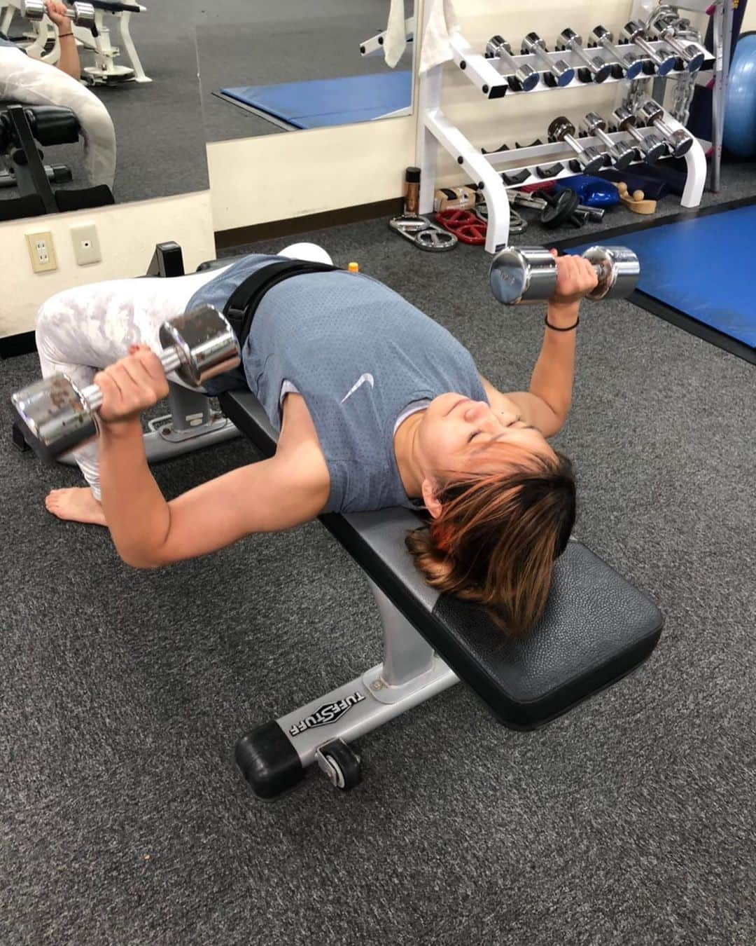 朱里さんのインスタグラム写真 - (朱里Instagram)「training🧡  #training #fit #fitness #fitnessgirl #gym #gymgirl #muscle #body #diet #フィットネス #ジム　#トレーニング」12月2日 16時39分 - syuri_official