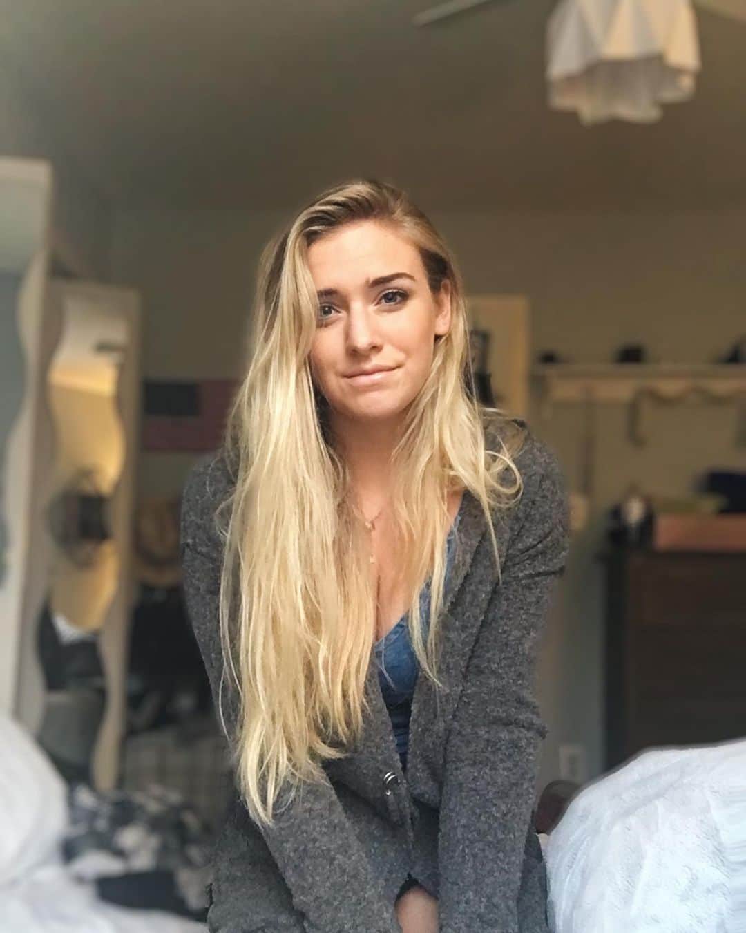 レイチェル・パーソンズのインスタグラム：「Twitter saw it first but happy Sunday beautiful people」