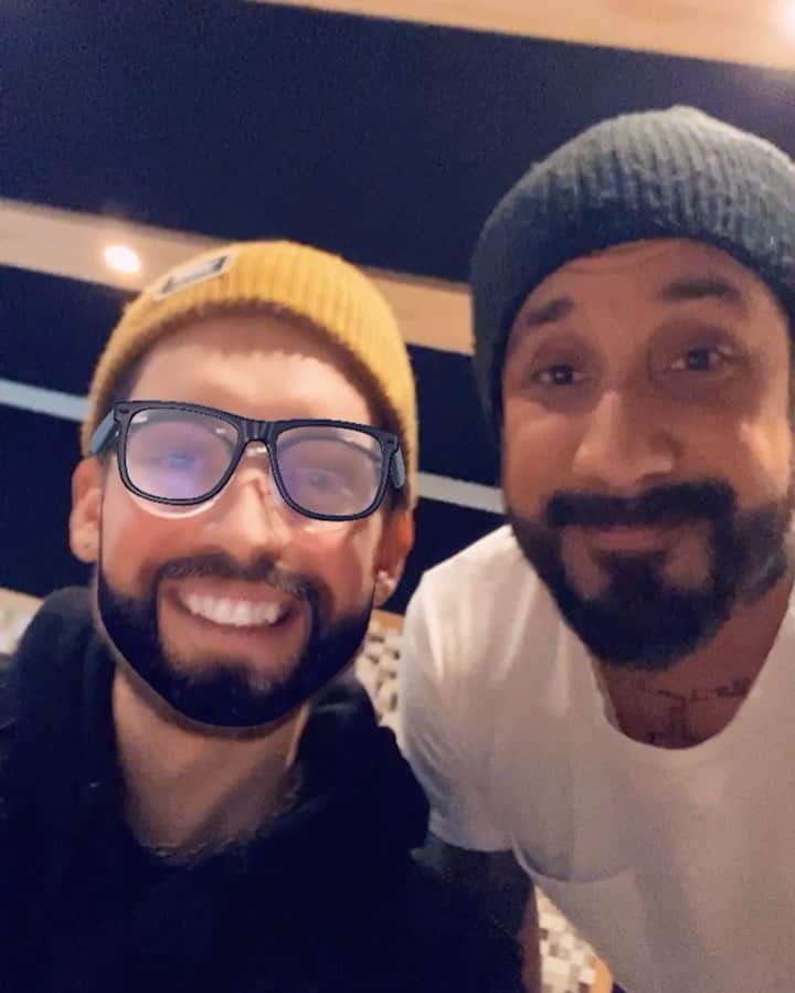 A.J.のインスタグラム：「in my studio with my boy @zayaleavitt fishing my solo record but we had to take a break for some goof ball time. Lol.」