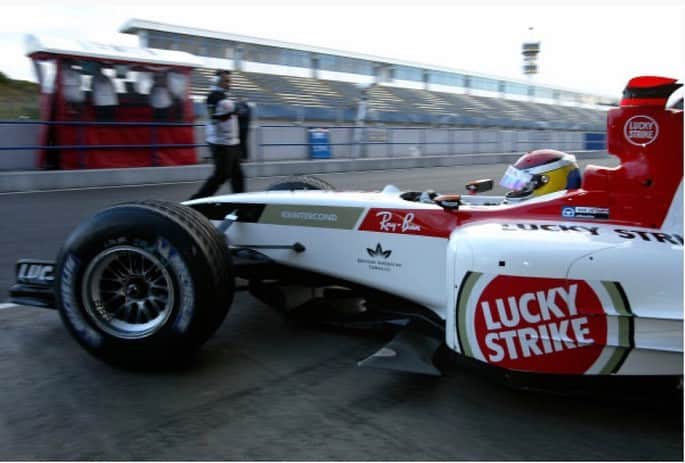 ジェームズ・ロシターのインスタグラム：「15 years ago today a dream came true! It was one of the most amazing days of my life. 1000bhp in the wet 🥳」