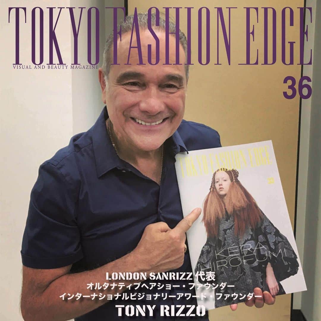 東京ファッションエッジ／プロフェッショナル東京さんのインスタグラム写真 - (東京ファッションエッジ／プロフェッショナル東京Instagram)「【Tokyo Fashion Edge vol.36】 TONY RIZZO氏 @tonyrizzo2  手には東京ファッションエッジ33号（cover :Hirofumi KERA @hirofumikera ） <Going Global>記事 Shogo IDEGUCHI. @shogoideguchi 【Tokyo Fashion Edge vol.36】 Cover:Toshinari KOKUBUN ✨✨✨ <Featured Hair Stylists> Toshinari KOKUBUN. @toshinarikokubun Hiroki ISHIKAWA. @ishikawadio Nobu ETO. @safariacademy  Daigo SUZUKI. @azbambini Takayuki OBAYASHI. @asch_takayuki Ryu KYOGOKU. @ryuhairartist  Shogo IDEGUCHI. @shogoideguchi ✨✨✨ @earth_shibuya @earth_ebisu @earth_tkbb @hair.make.earth  #東京ファッションエッジ#tokyofashionedge #プロフェッショナル東京 #professionaltokyo  #creaitivehair #creative #creativehairstyles #hair #hairstyle #haircolor #美容師 #hairstylist #hairstylistjapan  #modernsalon #colorsync  #hairtransformation #hairinspo #hairofinstagram #美容学生と繋がりたい  #fashion #fashionista」12月2日 10時43分 - tokyo_fashionedge_pro