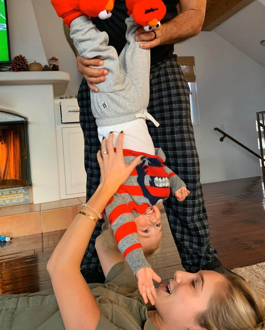 オリビア・カルポさんのインスタグラム写真 - (オリビア・カルポInstagram)「A little late but still insanely #thankful even though Remi would rather watch Blippi on YouTube than hang with his auntie ❤️🙏」12月2日 10時59分 - oliviaculpo