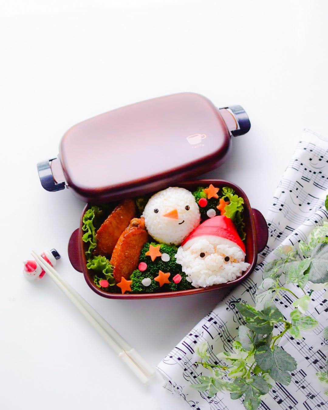Little Miss Bento・Shirley シャリーさんのインスタグラム写真 - (Little Miss Bento・Shirley シャリーInstagram)「⛄️ 🎅 Upcoming bento workshop at Furama! Come join me go make a cute yuletide-themed lunchbox.  Venue:	Furama City Centre, Singapore Lobby Lounge, Level 2 Date:	7 December 2019 Time:	1.30pm to 3.00pm  Venue:	Furama RiverFront, Singapore Mercury Ballroom Date:	14 December 2019 Time:	1.30pm to 3.00pm  Details at: https://www.furama.com/specials/littlemissbento/  #littlemissbento」12月2日 11時34分 - littlemissbento