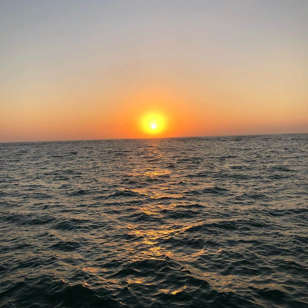 ネイサン・バーソロメイのインスタグラム：「Beautiful siesta sunset from today 💕 took a moment to reflect on life and the people in my life and I’m very thankful for all 😊」