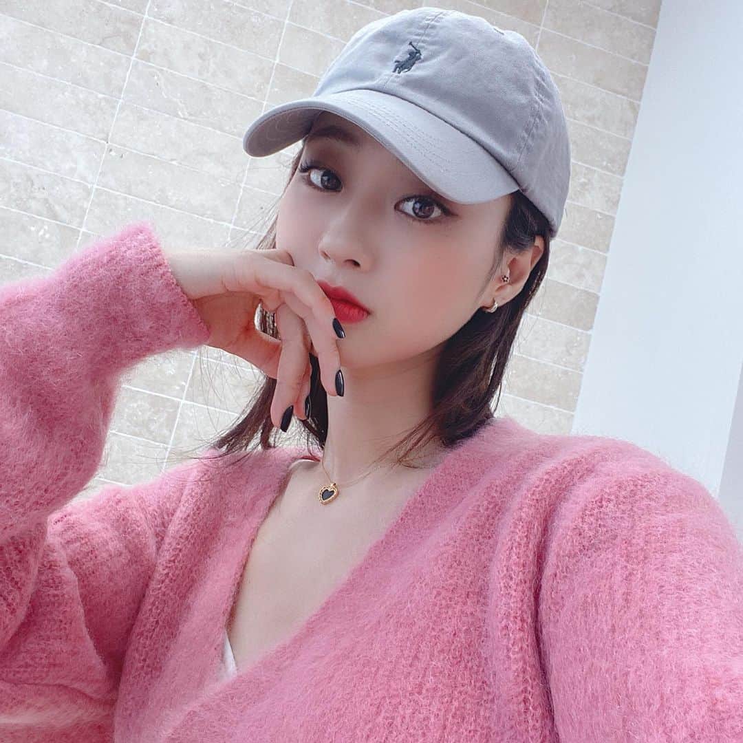 ギョンリ のインスタグラム：「감기조심💖💖 오늘 저는 처음 해보는 예전부터 해보고 싶었던걸 하러 갑니당 파이팅!」