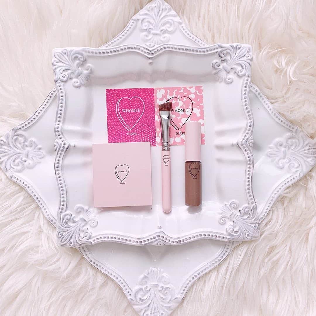 KIREIMOさんのインスタグラム写真 - (KIREIMOInstagram)「. お色味が絶妙でとっても可愛いアイシャドウ🥺❣️ どのアイテムも買いやすいお値段なのにかわいいんです🙈♥️ . ------------------------------------------------------------ Product：WHOMEE ------------------------------------------------------------ . repost from @miiannnnn . #KIREIMO #キレイモ #脱毛 #全身脱毛 #脱毛サロン #kireimo_cosme #美容 #美容情報 #美容部 #肌ケア #置き画 #置き画くら部 #インテリア #whomee #プチプラコスメ #冬メイク #アイシャドウ #アイブロウ #コスメ紹介 #アイメイク #発色 #発色抜群 #whomeeigari #whomeeメイク #冬コスメ2019 #イガリシノブ #ピンクメイク #パケ買い #pinkstagram #スウィートインスタ」12月2日 12時06分 - kireimo_official
