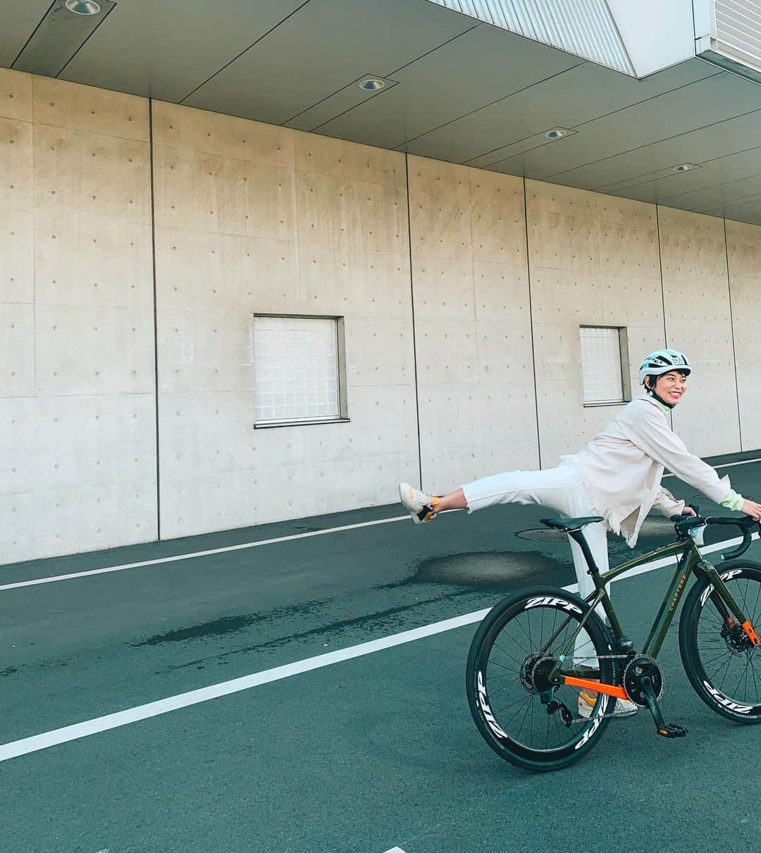 依吹怜さんのインスタグラム写真 - (依吹怜Instagram)「かっちょいい自転車欲しい欲が止まりません❤︎ とゆうわけで明日夜（火曜24時〜OnAir）の 【スポペディアTOKYO】は自転車競技を特集するよっ！ スーパースターのあの人も出ちゃいます！！！！！😍😍😍😍😍レレレのレ〜〜〜 . #スポペディアtokyo  #TOKYOMX #TV #自転車競技 #サイクルモード  #ツールドフランス #BMX #東京2020 #olympics  #instadaily  #依吹怜」12月2日 12時18分 - ibukirey