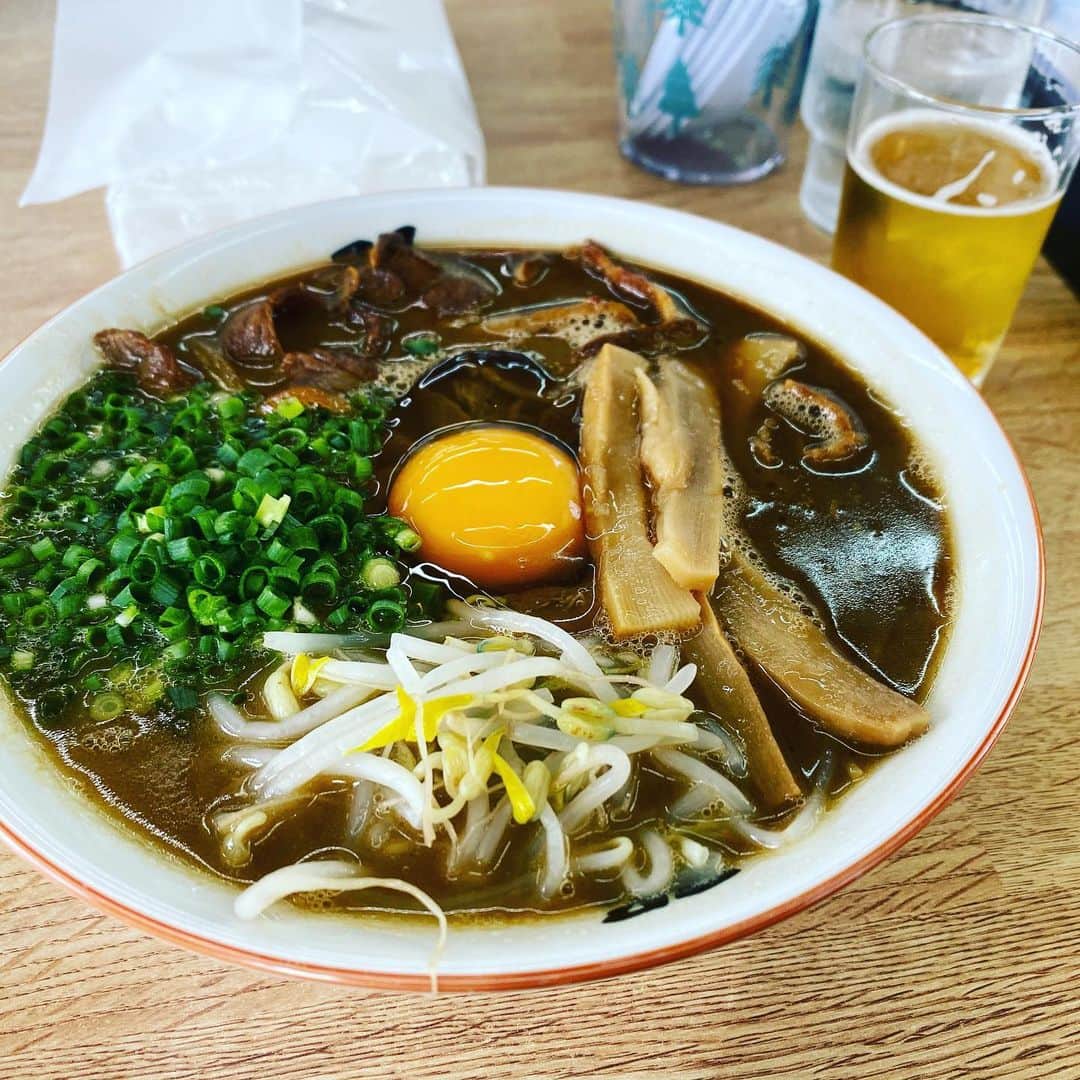 小沢仁志さんのインスタグラム写真 - (小沢仁志Instagram)「徳島到着❗️ 徳島ラーメン食って ここから四万十へ3時間💦」12月2日 14時35分 - ozawa_hitoshi