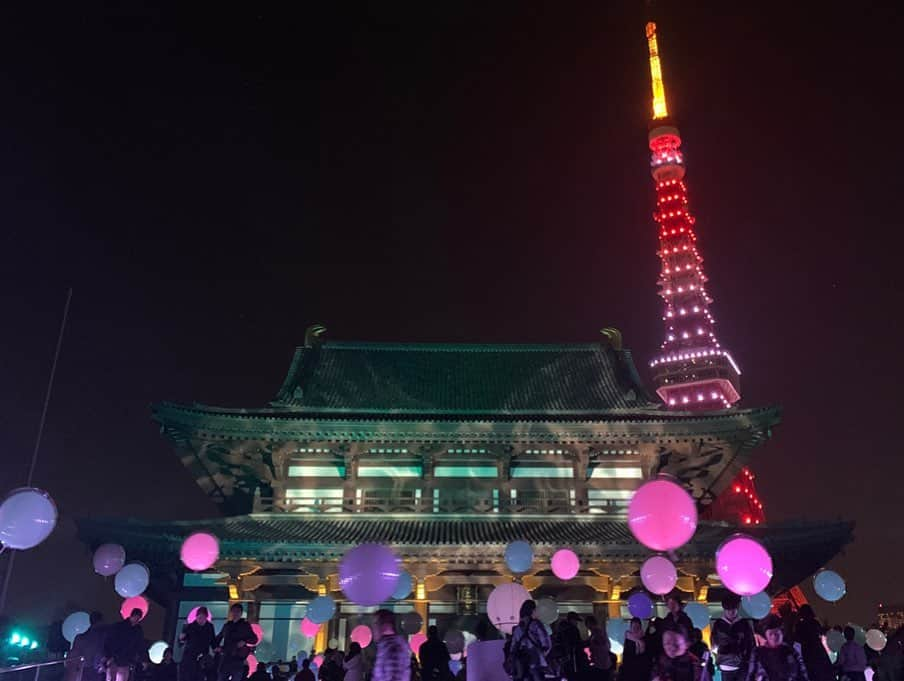 坂本美雨さんのインスタグラム写真 - (坂本美雨Instagram)「Rhizomatics "CODED FIELD" 11.16.2019 ＠増上寺 バラバラに録った声をほんとにおもしろく構築していただき、うれしかったーー こんなプロジェクトに携われて感謝です。  #下書きしたまま #アップし忘れておりました #rhizomatiks @rhizomatiks  #elevenplay @elevenplay  #MIKIKO先生 @mikiko_san  #真鍋大度 @daitomanabe」12月2日 14時48分 - miu_sakamoto