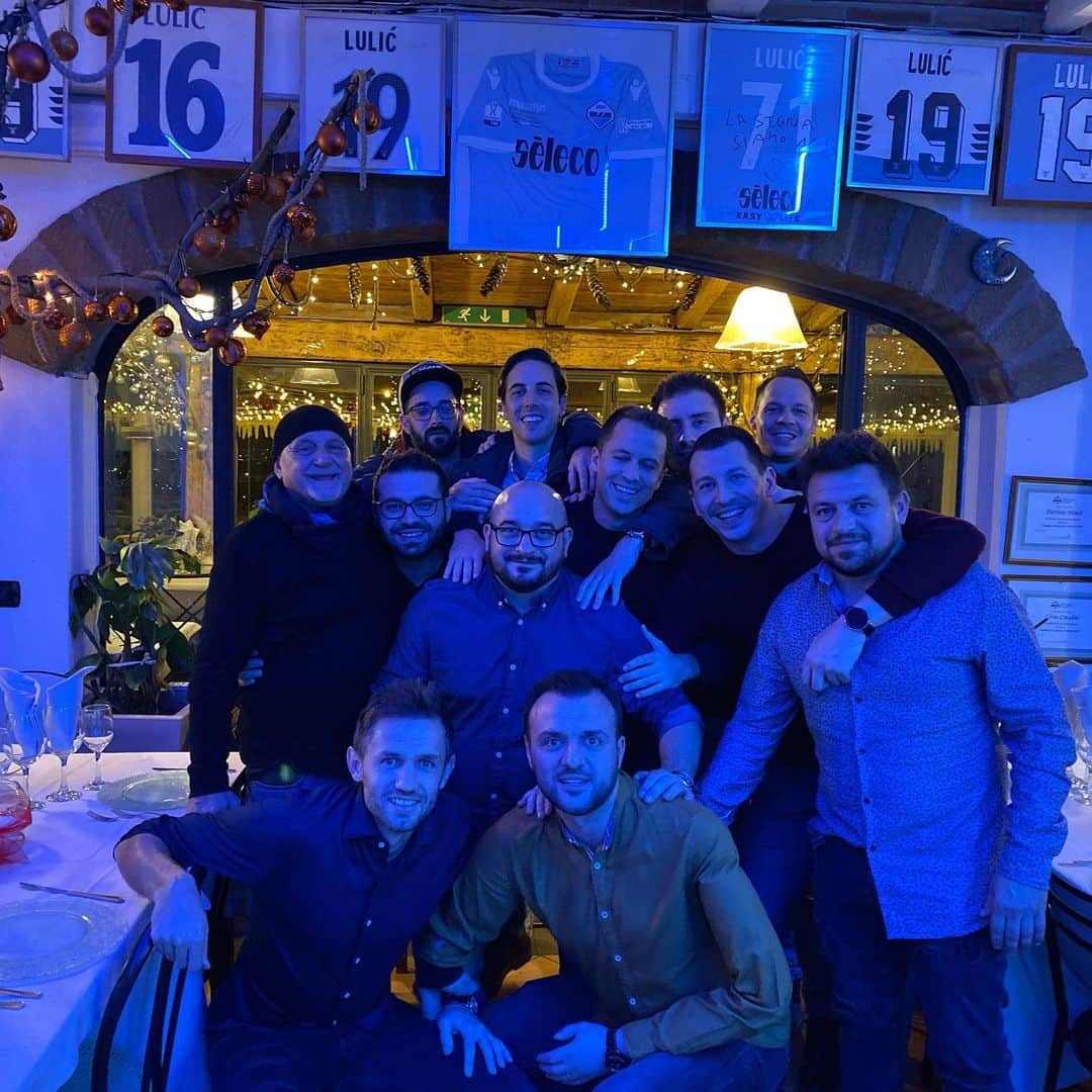 のインスタグラム：「Tempo passa amicizia resta. 💪🏼」