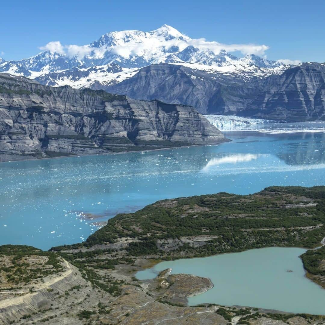 アメリカ内務省さんのインスタグラム写真 - (アメリカ内務省Instagram)「Seven new national parks in Alaska were established on this day in 1980. The #Alaska National Interest Lands Conservation Act extended varying degrees of protection to over 157 million acres of public lands, doubling the size of the national park system. From ice-covered peaks to turquoise fjords, countless glaciers, forests, tundra, rivers and wildlife were added to the state’s conservation jewels. A lifetime of exploring and a heart the size of Denali are not enough to fully appreciate the wonders found on these lands and waters. Photo of Wrangell-St. Elias National Park & Preserve by Jacob W. Frank, #NationalPark Service (@AlaskaNPS). #travel #FindYourPark #usinterior」12月3日 1時22分 - usinterior