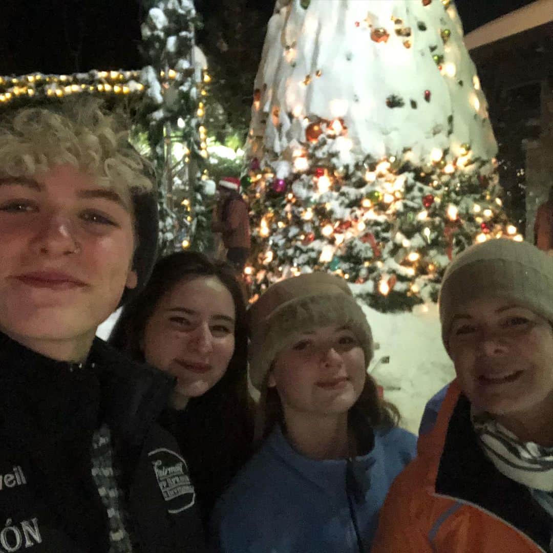 マーシャ・ゲイ・ハーデンさんのインスタグラム写真 - (マーシャ・ゲイ・ハーデンInstagram)「Road trip. Mammoth.」12月3日 1時28分 - mgh_8