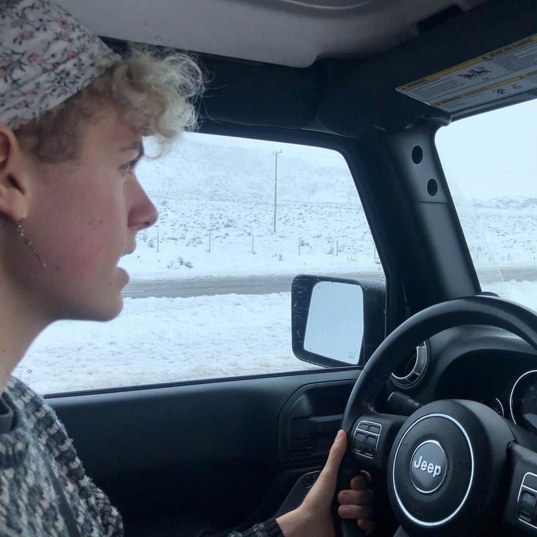 マーシャ・ゲイ・ハーデンさんのインスタグラム写真 - (マーシャ・ゲイ・ハーデンInstagram)「Road trip. Mammoth.」12月3日 1時28分 - mgh_8